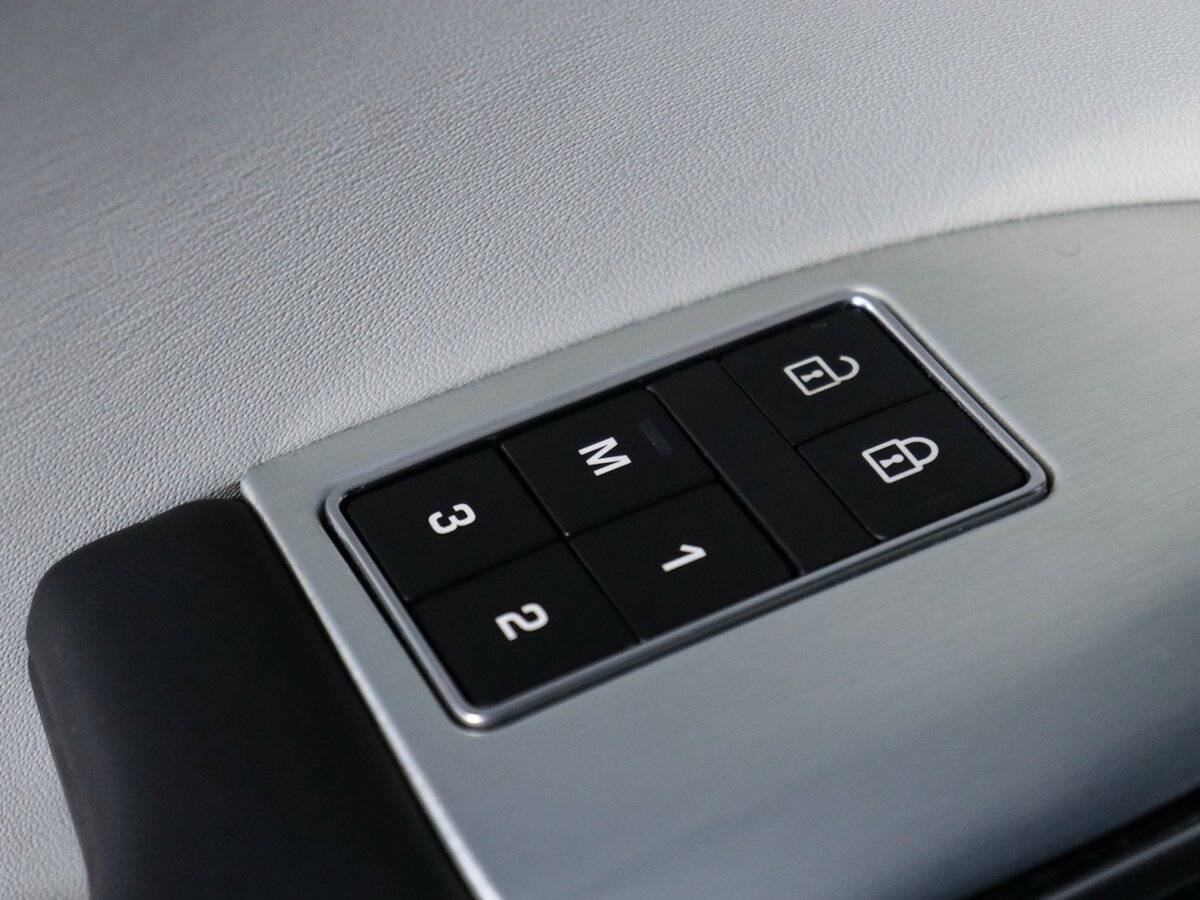 Купить Land Rover Range Rover Sport с пробегом. Фото: #25