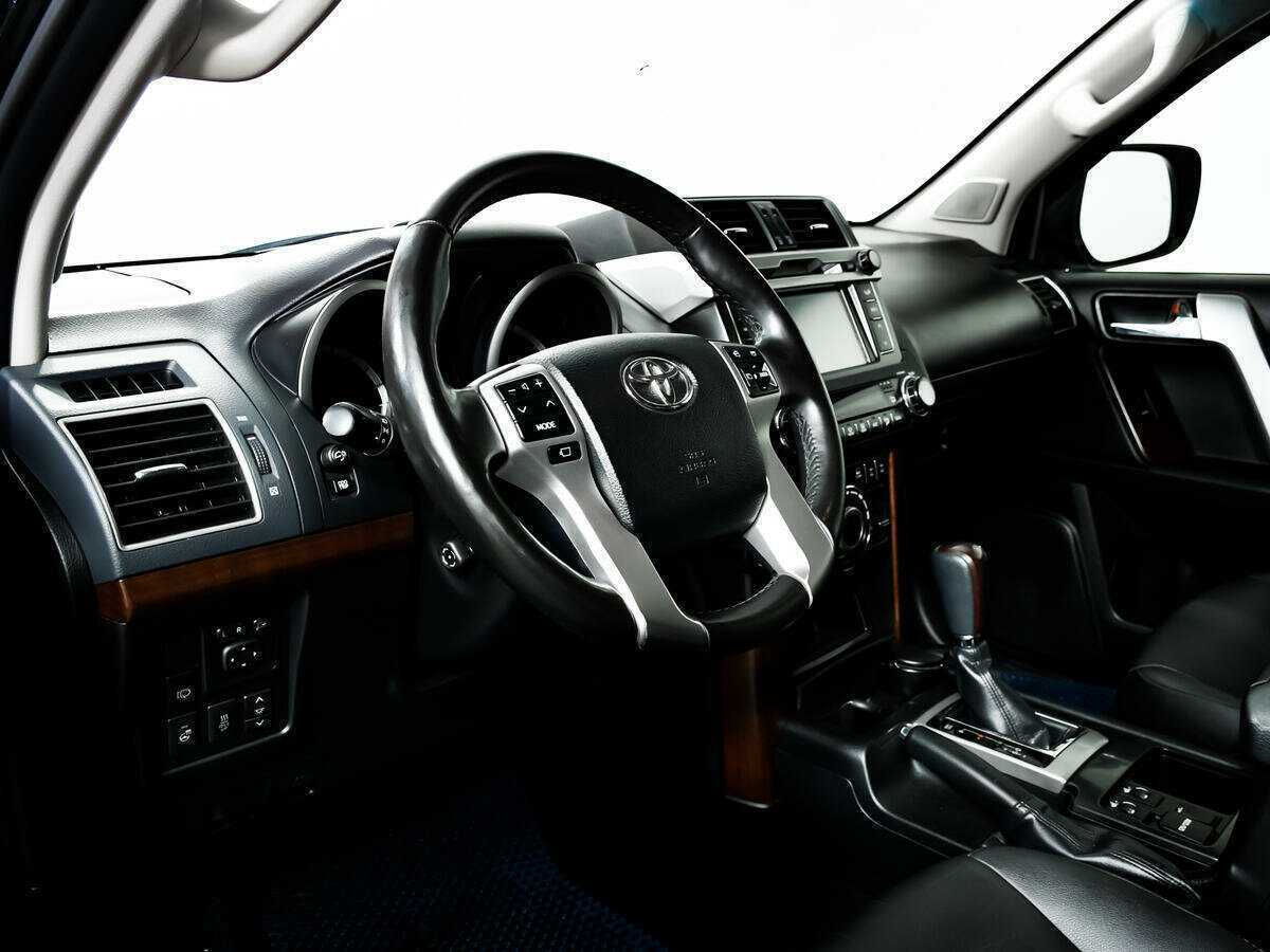 Купить Toyota Land Cruiser Prado с пробегом. Фото: #12