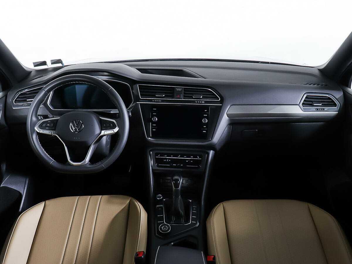 Купить Volkswagen Tiguan с пробегом. Фото: #9