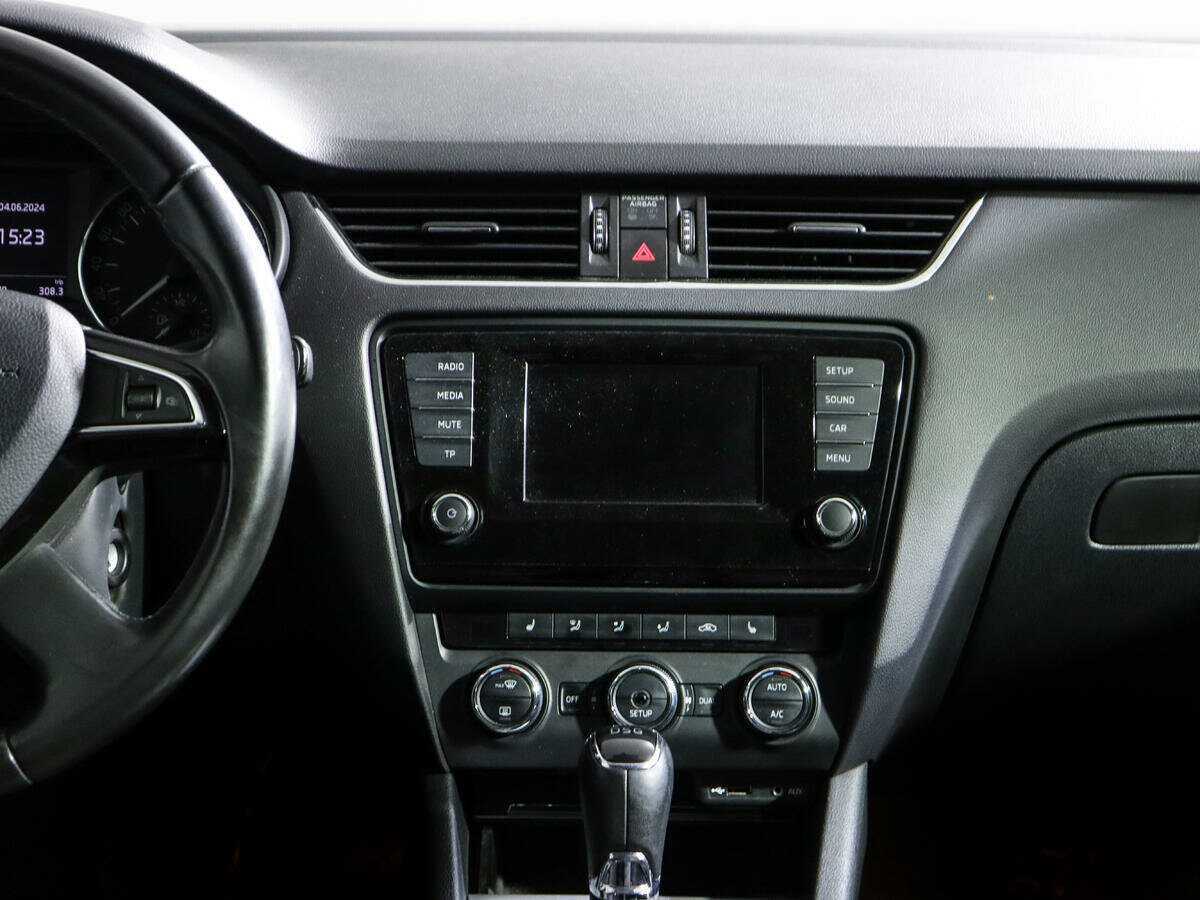 Купить Skoda Octavia с пробегом. Фото: #12