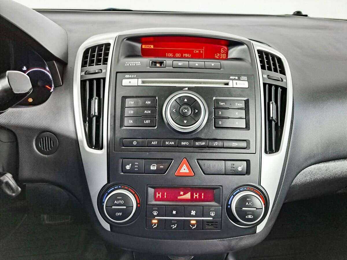 Купить Kia Ceed с пробегом. Фото: #12