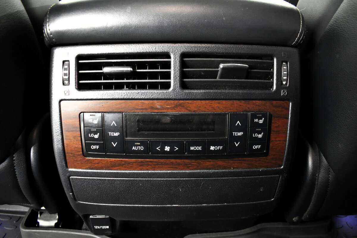 Купить Toyota Land Cruiser с пробегом. Фото: #12