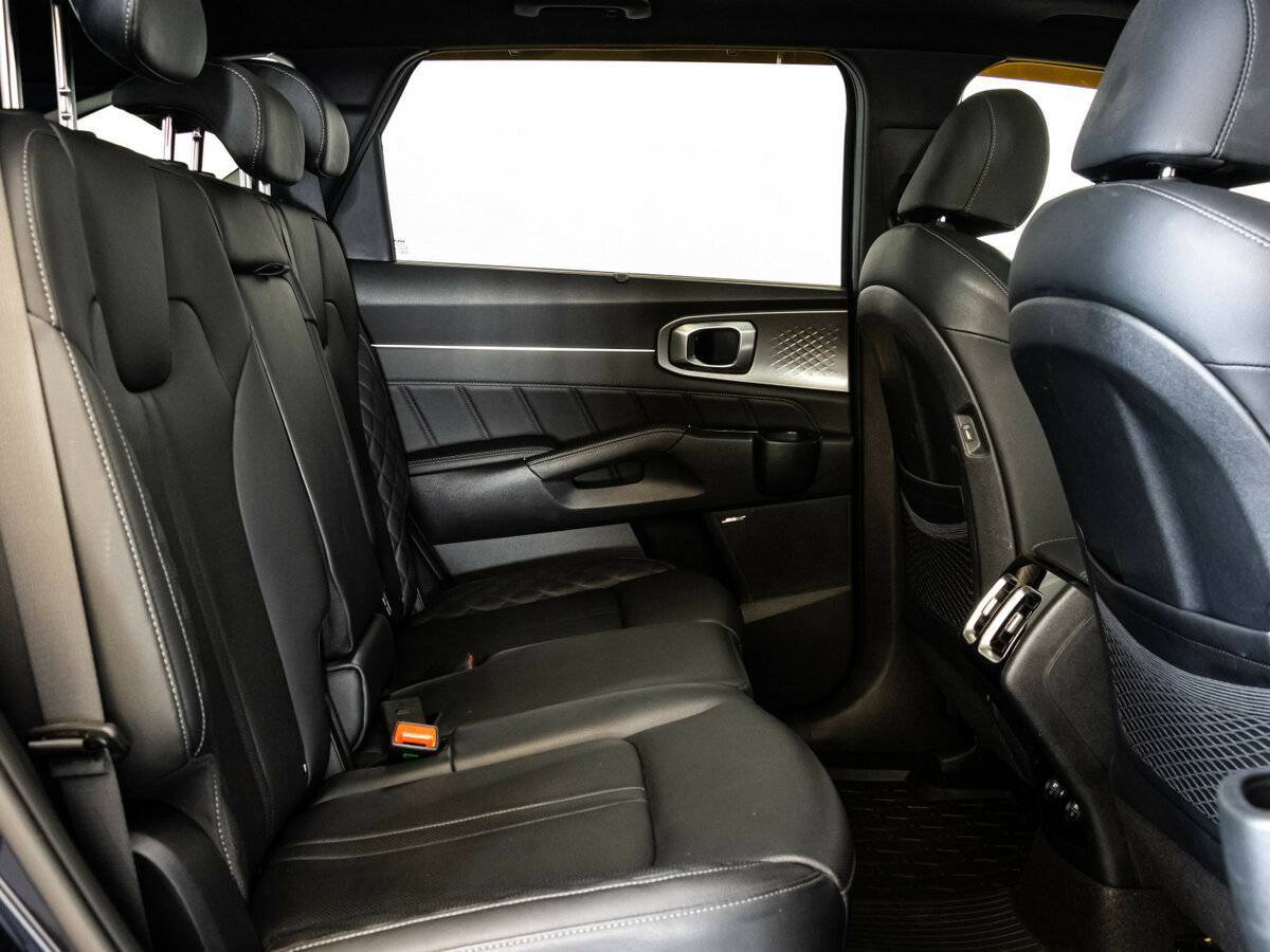 Купить Kia Sorento с пробегом. Фото: #16