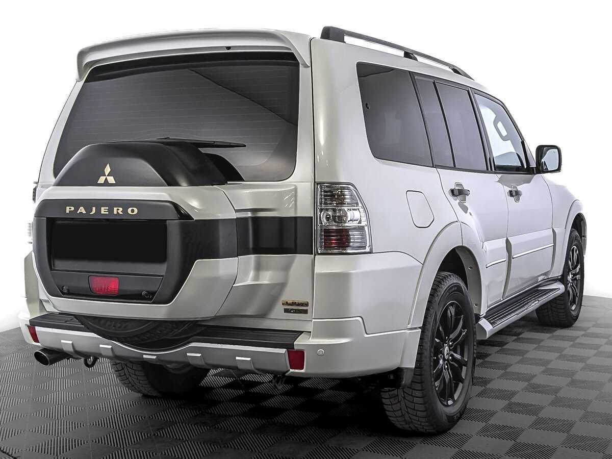 Купить Mitsubishi Pajero с пробегом. Фото: #4