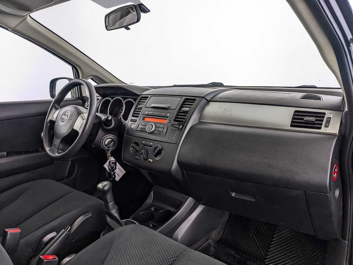 Купить Nissan Tiida с пробегом. Фото: #8