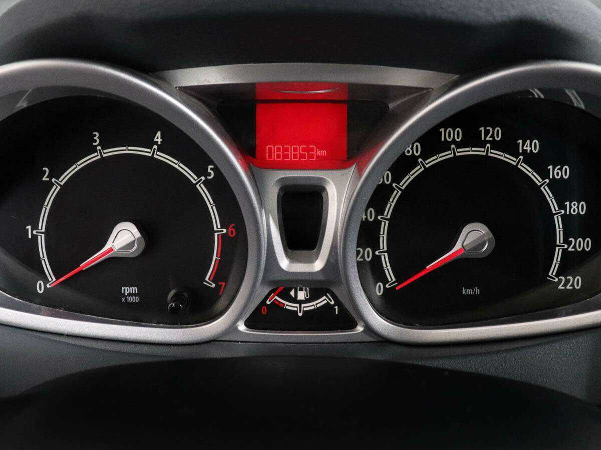 Купить Ford Fiesta с пробегом. Фото: #9