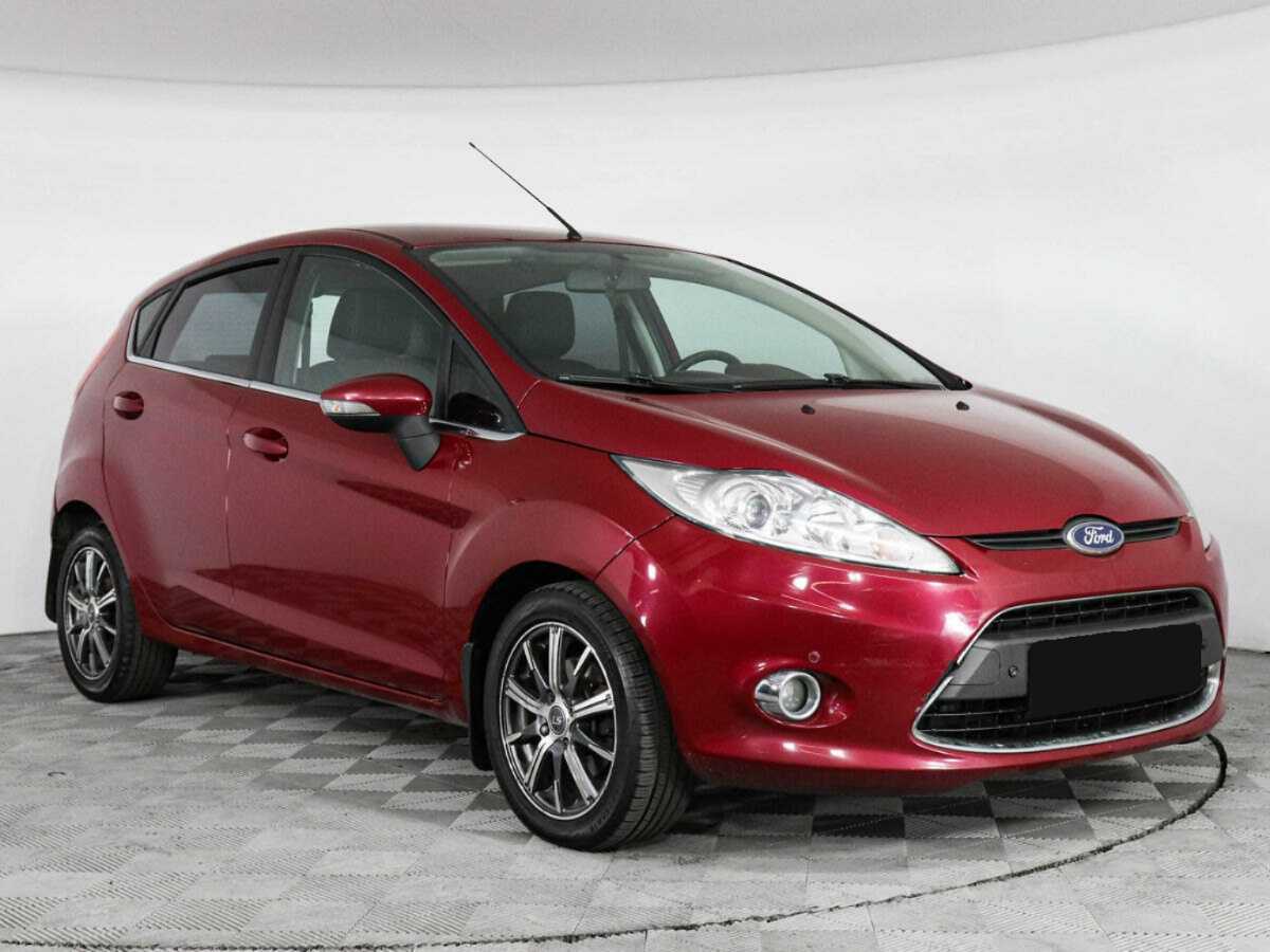 Купить Ford Fiesta с пробегом. Фото: #1