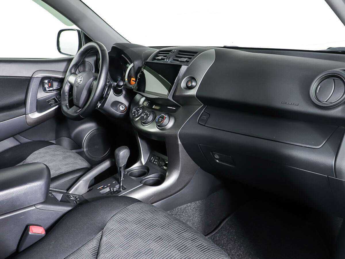 Купить Toyota RAV4 с пробегом. Фото: #8
