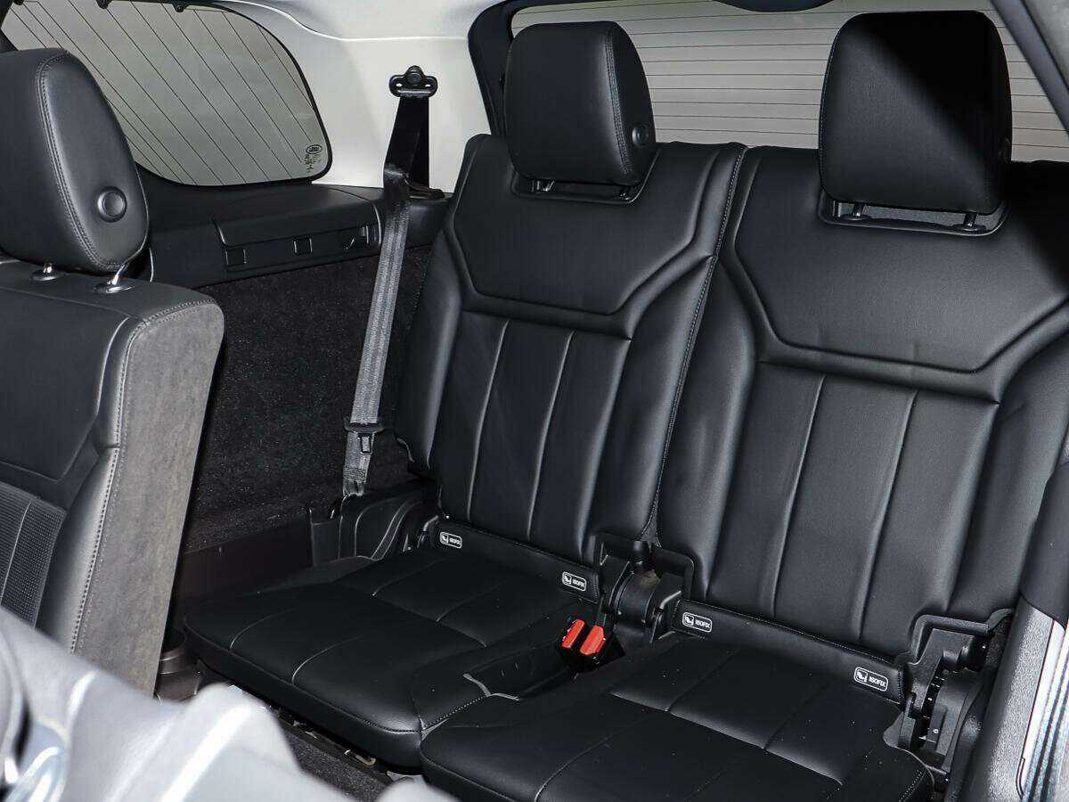 Купить Land Rover Discovery с пробегом. Фото: #10
