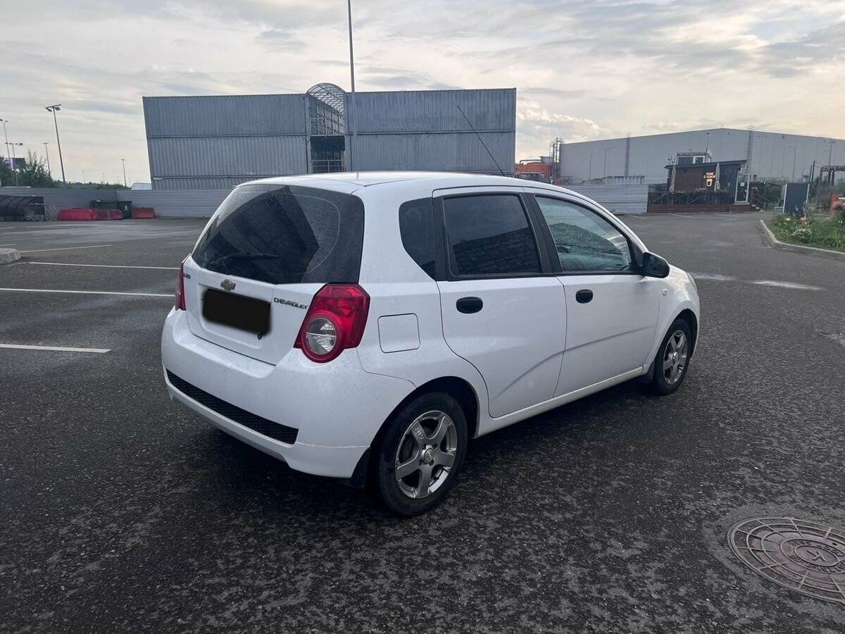 Купить Chevrolet Aveo с пробегом. Фото: #2