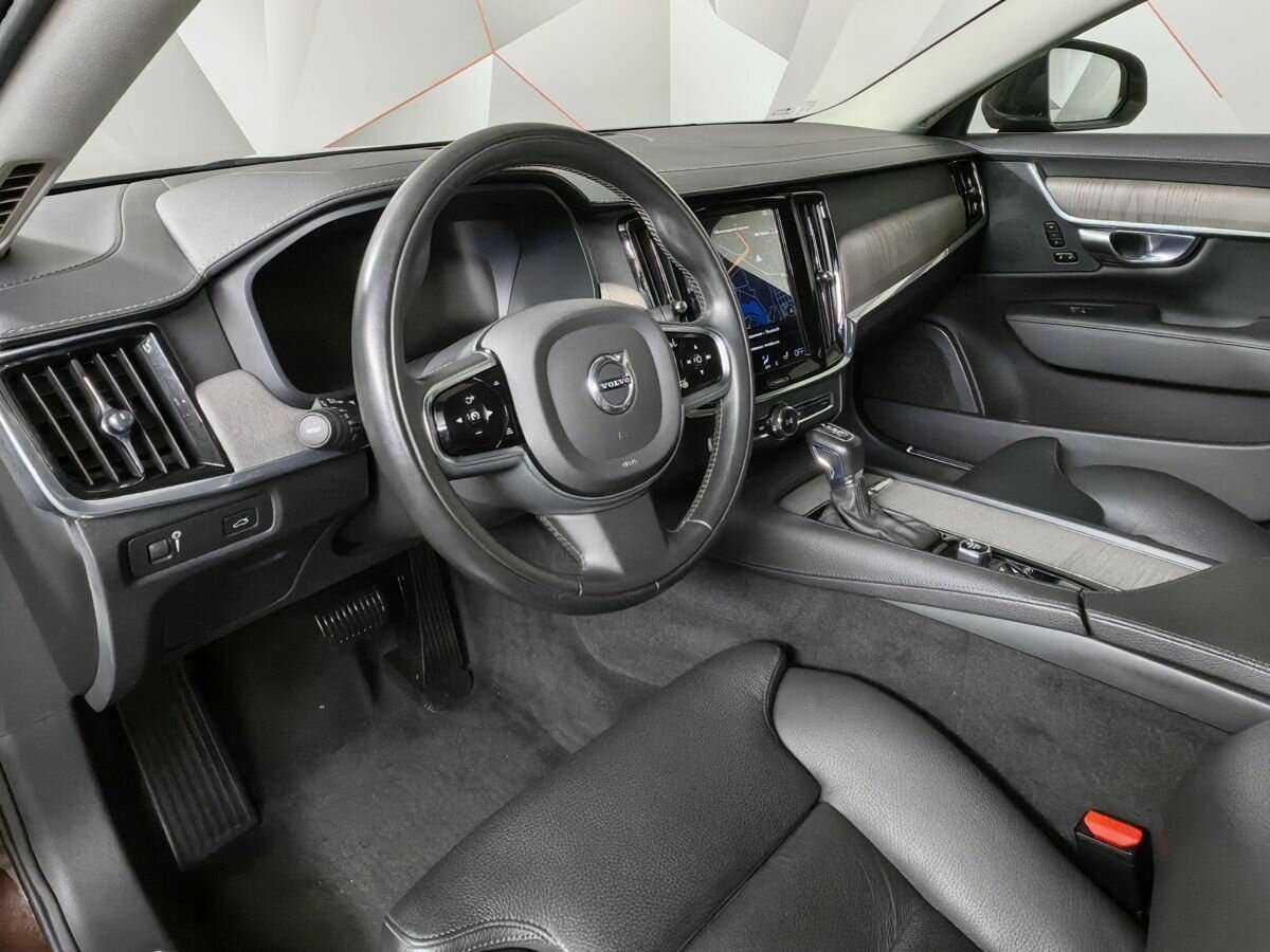 Купить Volvo S90 с пробегом. Фото: #11
