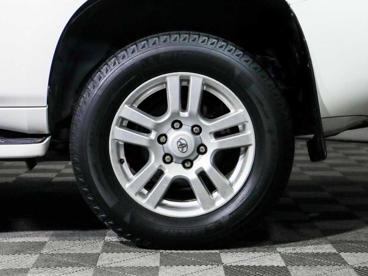 Купить Toyota Land Cruiser Prado с пробегом. Фото: #11