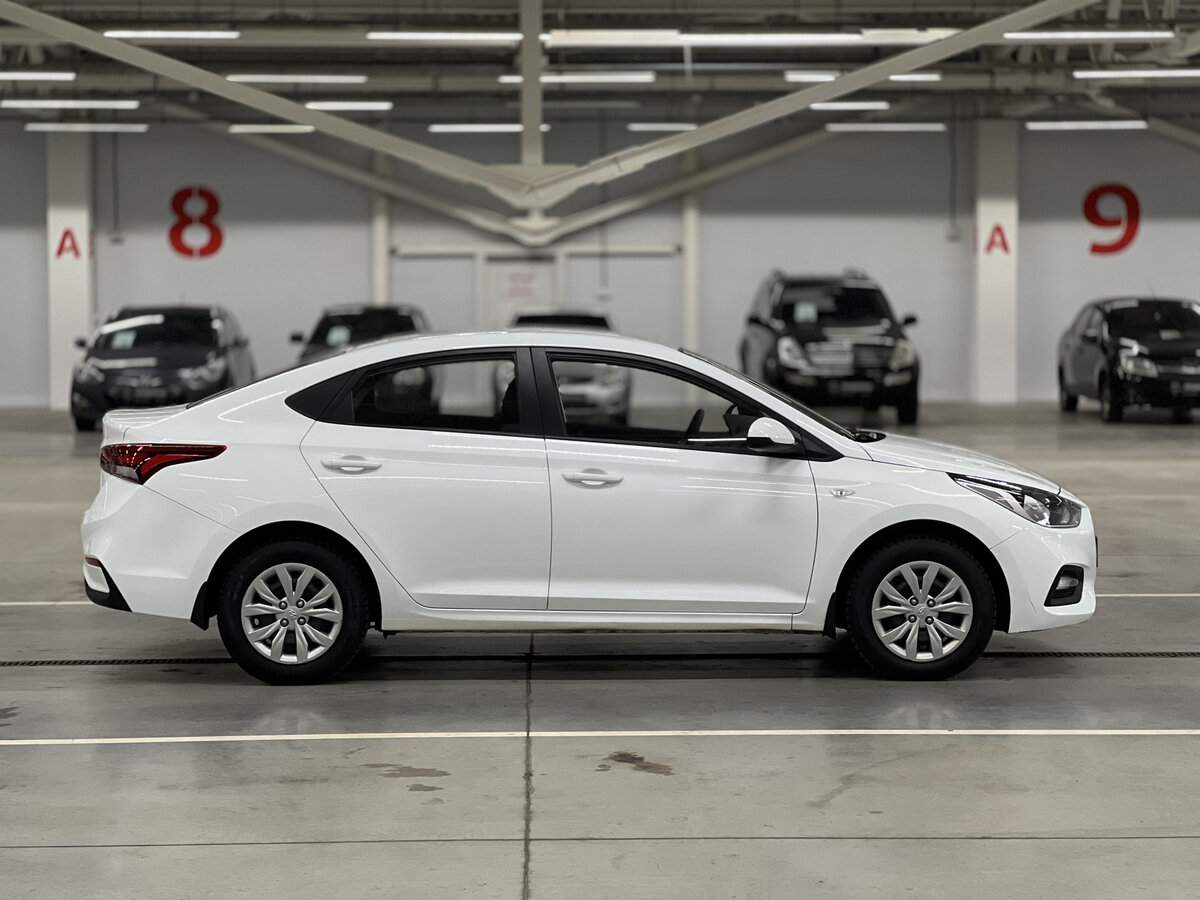 Купить Hyundai Solaris с пробегом. Фото: #3