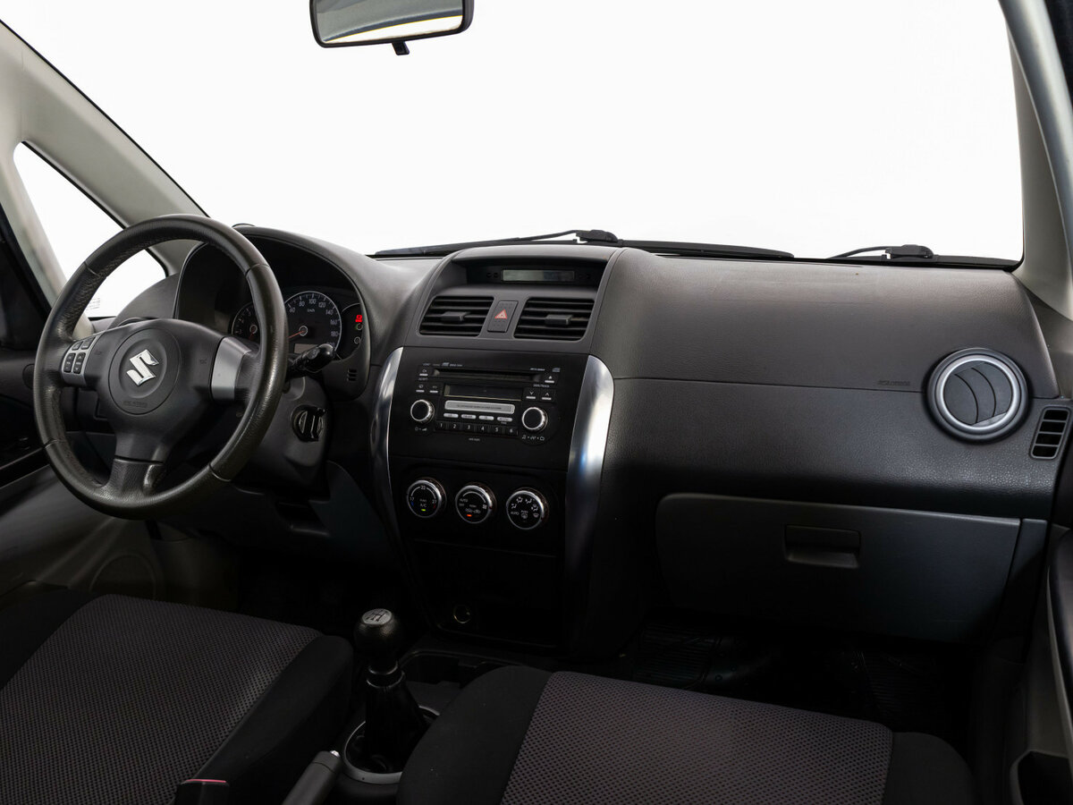 Купить Suzuki SX4 с пробегом. Фото: #6