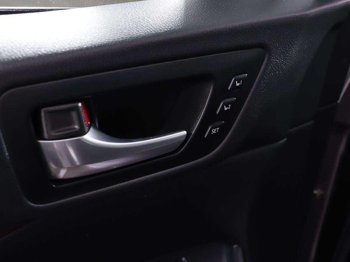 Купить Toyota Highlander с пробегом. Фото: #20