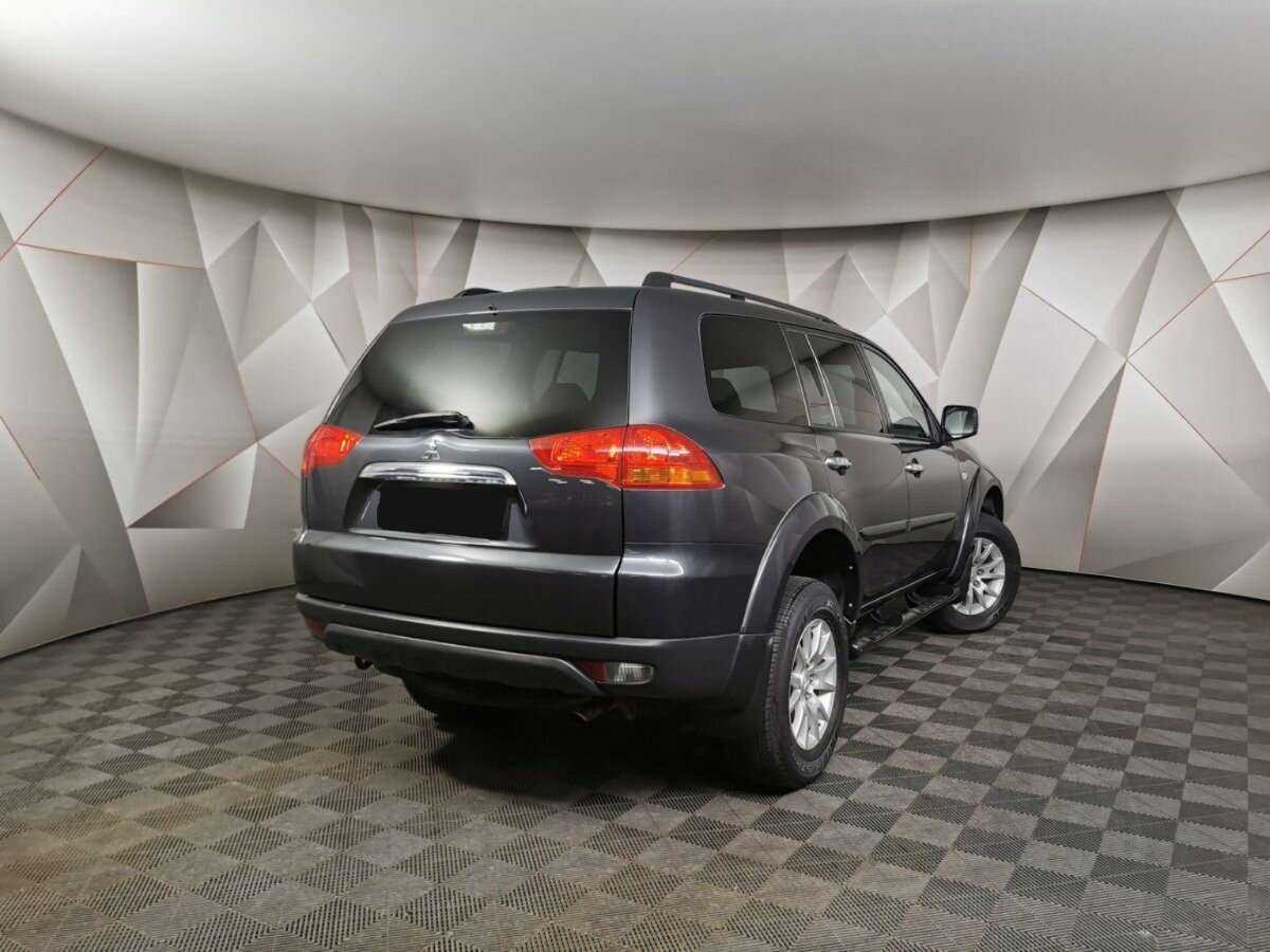 Купить Mitsubishi Pajero Sport с пробегом. Фото: #1