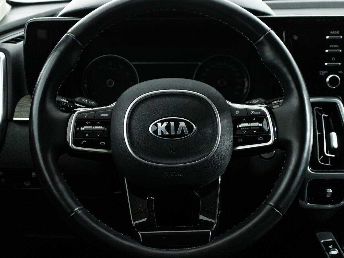 Купить Kia Sorento с пробегом. Фото: #21