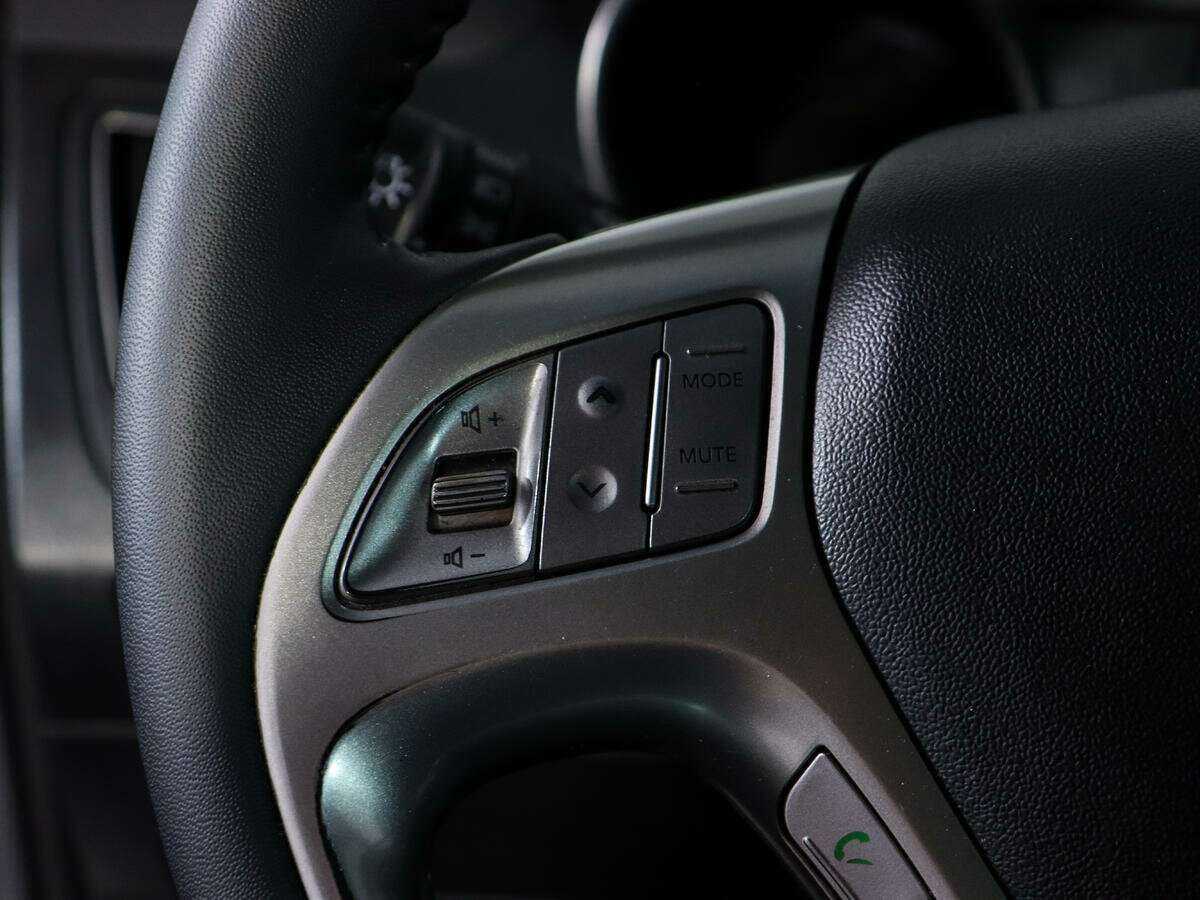 Купить Hyundai ix35 с пробегом. Фото: #20