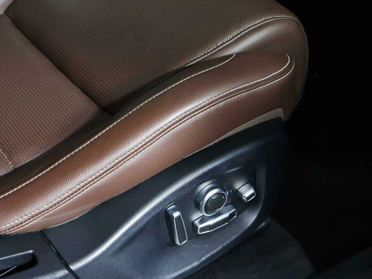 Купить Jaguar F-Pace с пробегом. Фото: #19