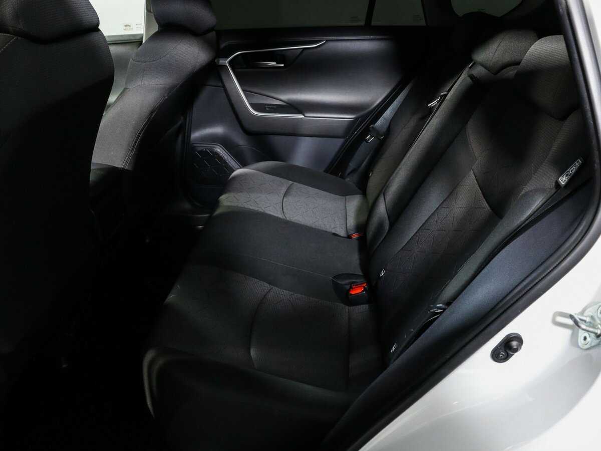 Купить Toyota RAV4 с пробегом. Фото: #9