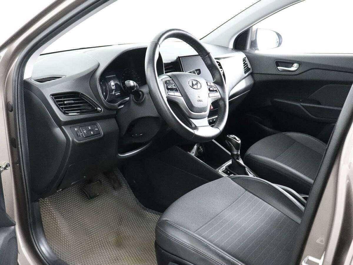 Купить Hyundai Solaris с пробегом. Фото: #6