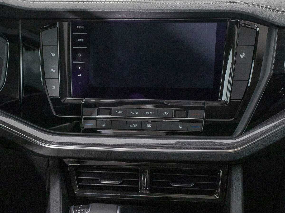 Купить Volkswagen Touareg с пробегом. Фото: #14