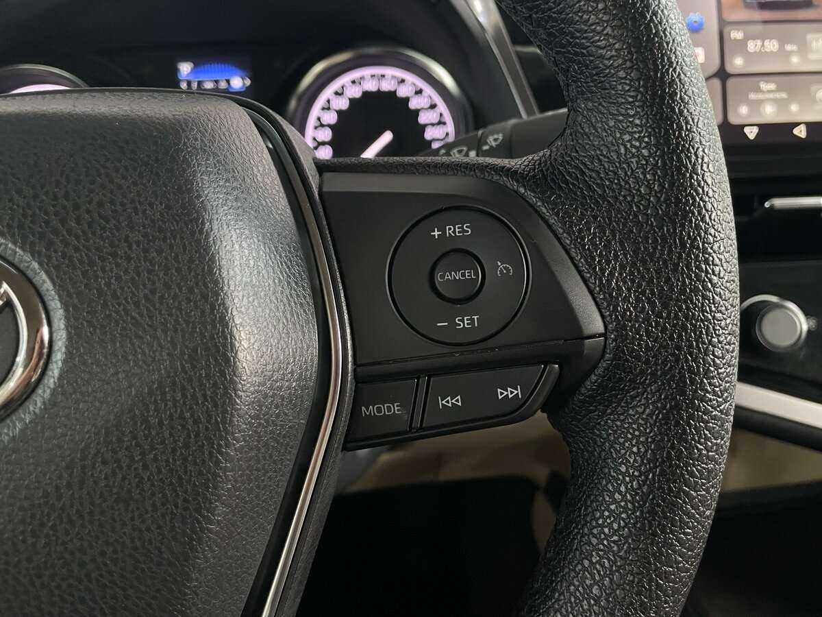 Купить Toyota Camry с пробегом. Фото: #11