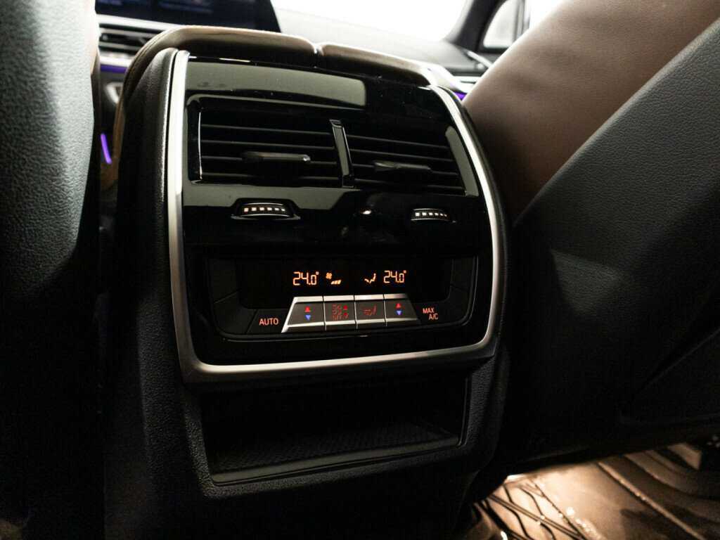 Купить BMW X5 с пробегом. Фото: #25