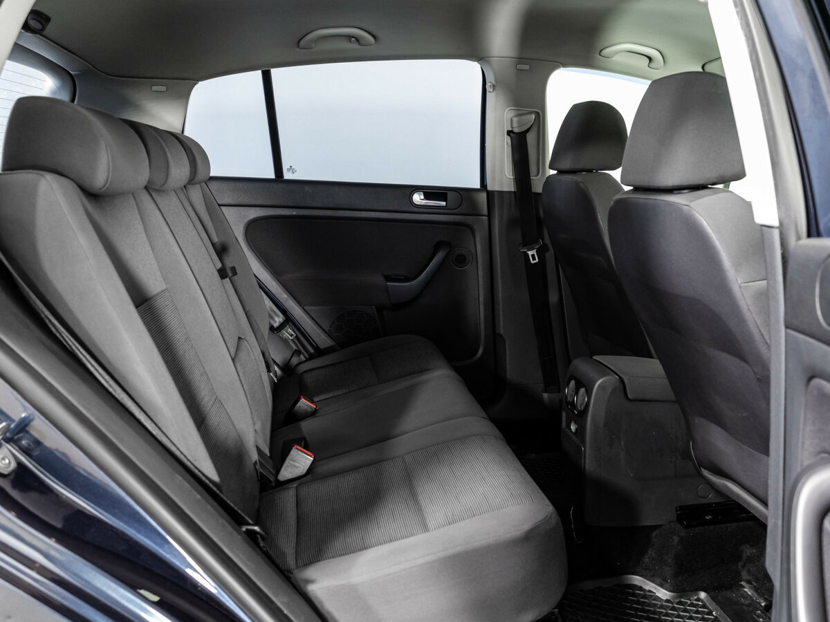 Купить Volkswagen Golf Plus с пробегом. Фото: #12