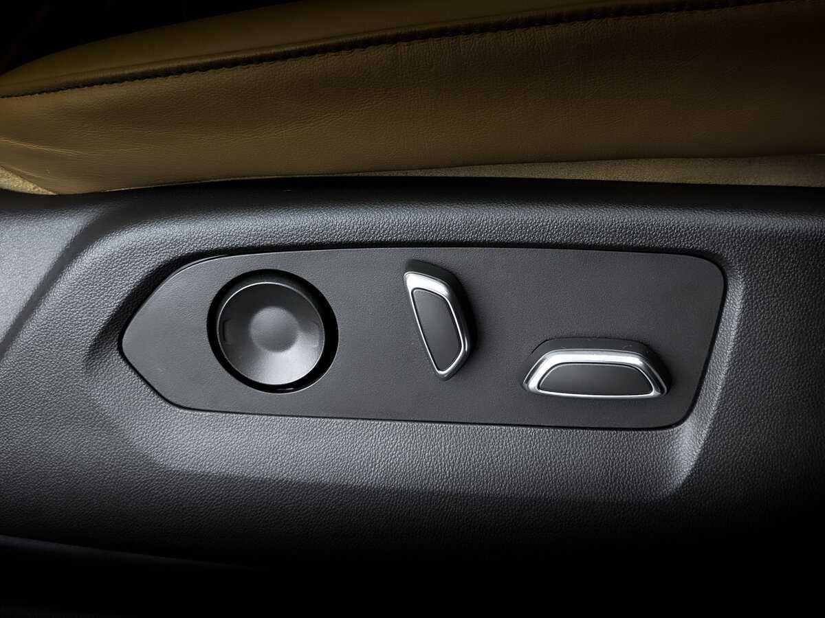 Купить Cadillac Escalade с пробегом. Фото: #24