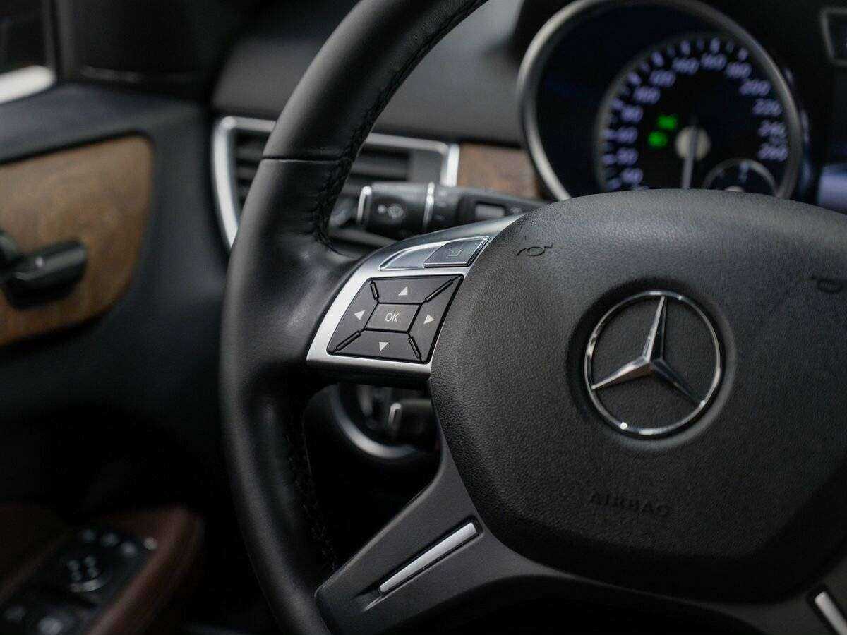 Купить Mercedes-Benz M-Класс с пробегом. Фото: #11