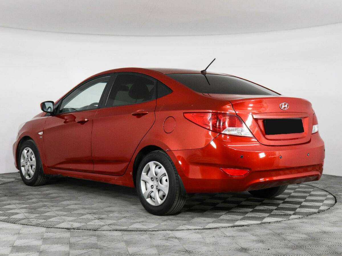 Купить Hyundai Solaris с пробегом. Фото: #3