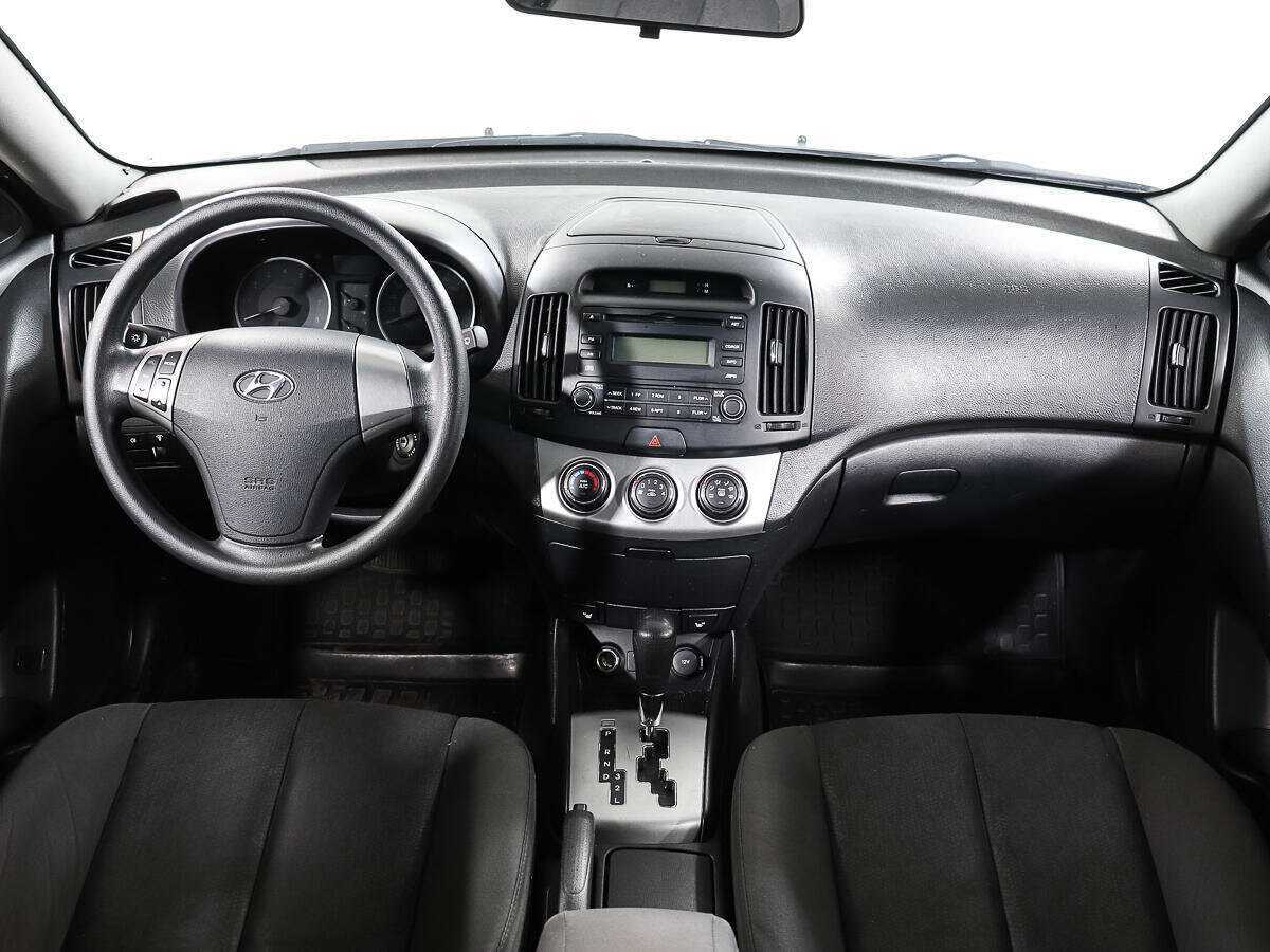 Купить Hyundai Elantra с пробегом. Фото: #11