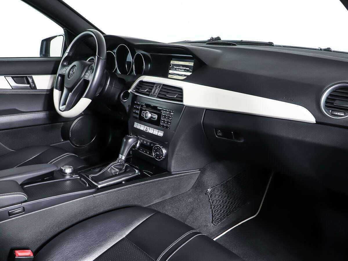 Купить Mercedes-Benz C-Класс с пробегом. Фото: #9