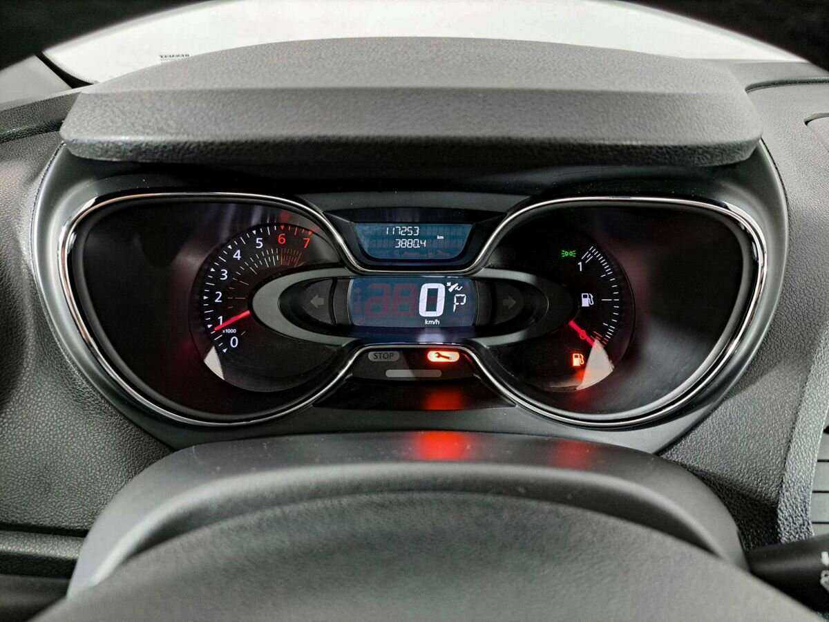 Купить Renault Kaptur с пробегом. Фото: #10