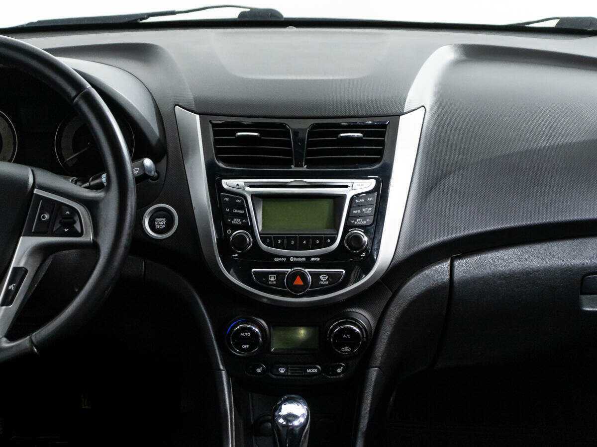 Купить Hyundai Solaris с пробегом. Фото: #13