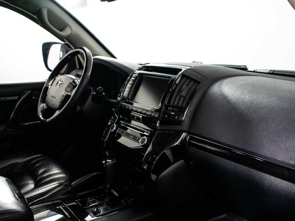 Купить Toyota Land Cruiser с пробегом. Фото: #8
