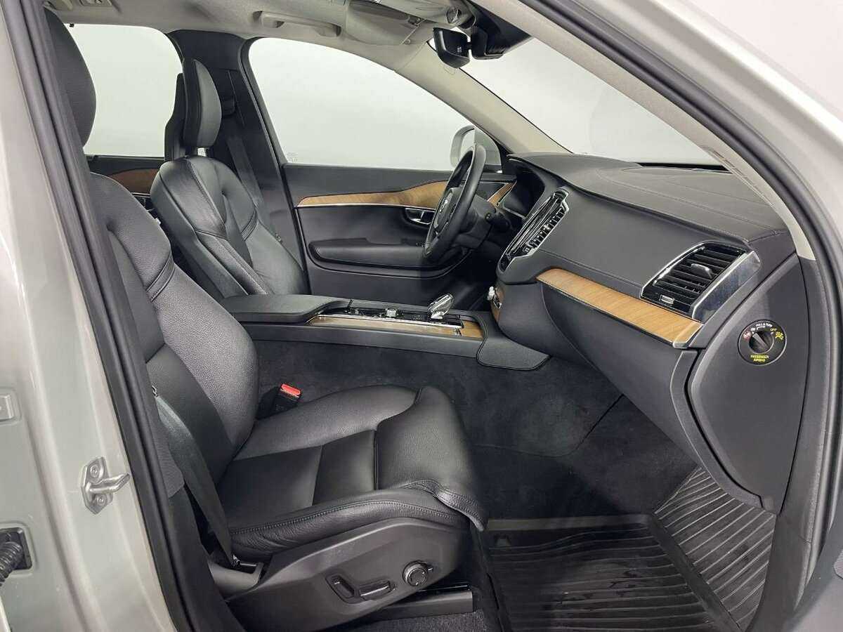 Купить Volvo XC90 с пробегом. Фото: #13