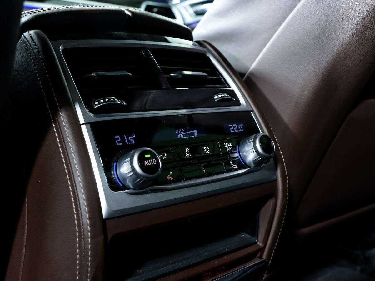 Купить BMW 7 серии с пробегом. Фото: #9