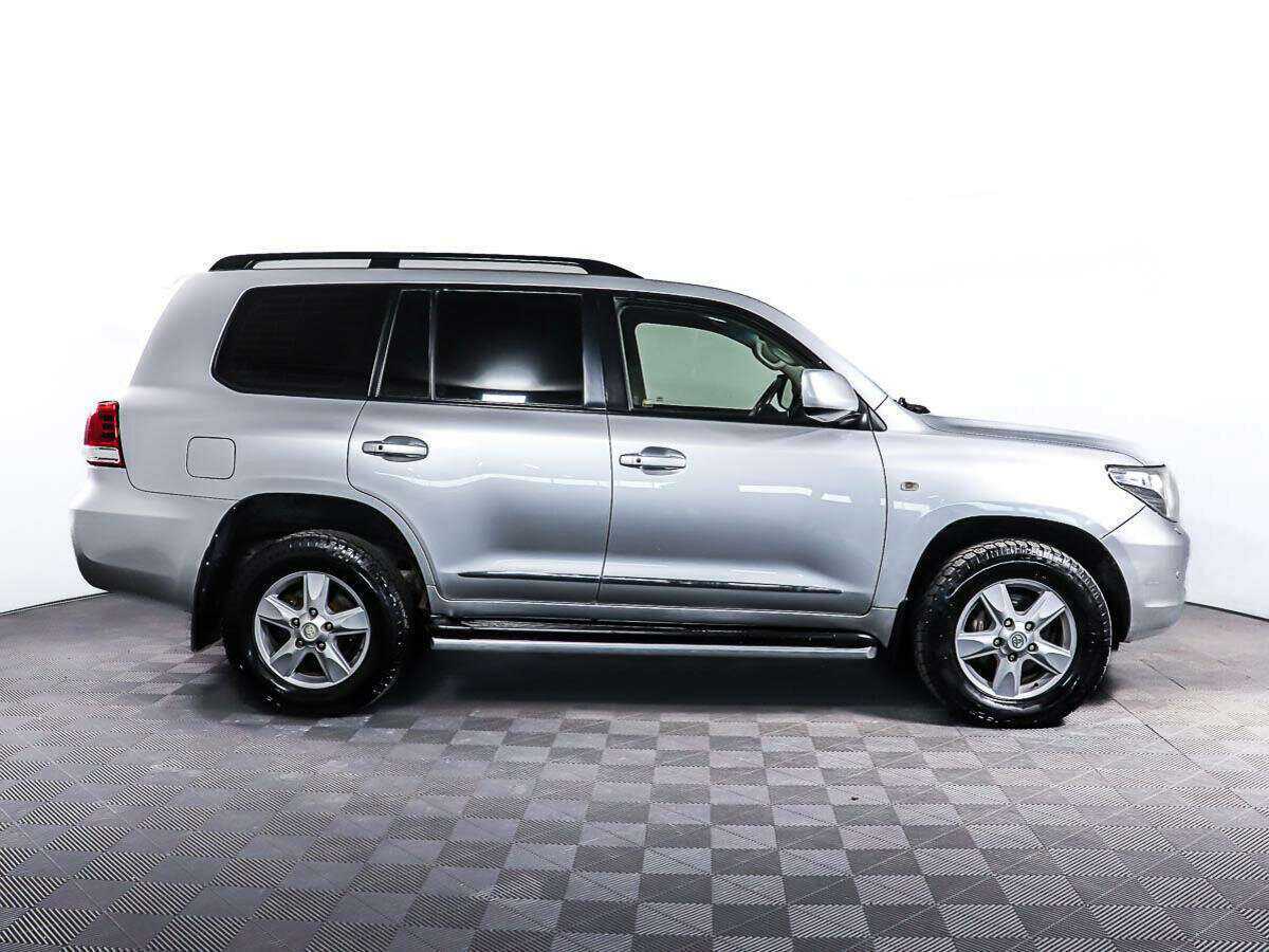 Купить Toyota Land Cruiser с пробегом. Фото: #3
