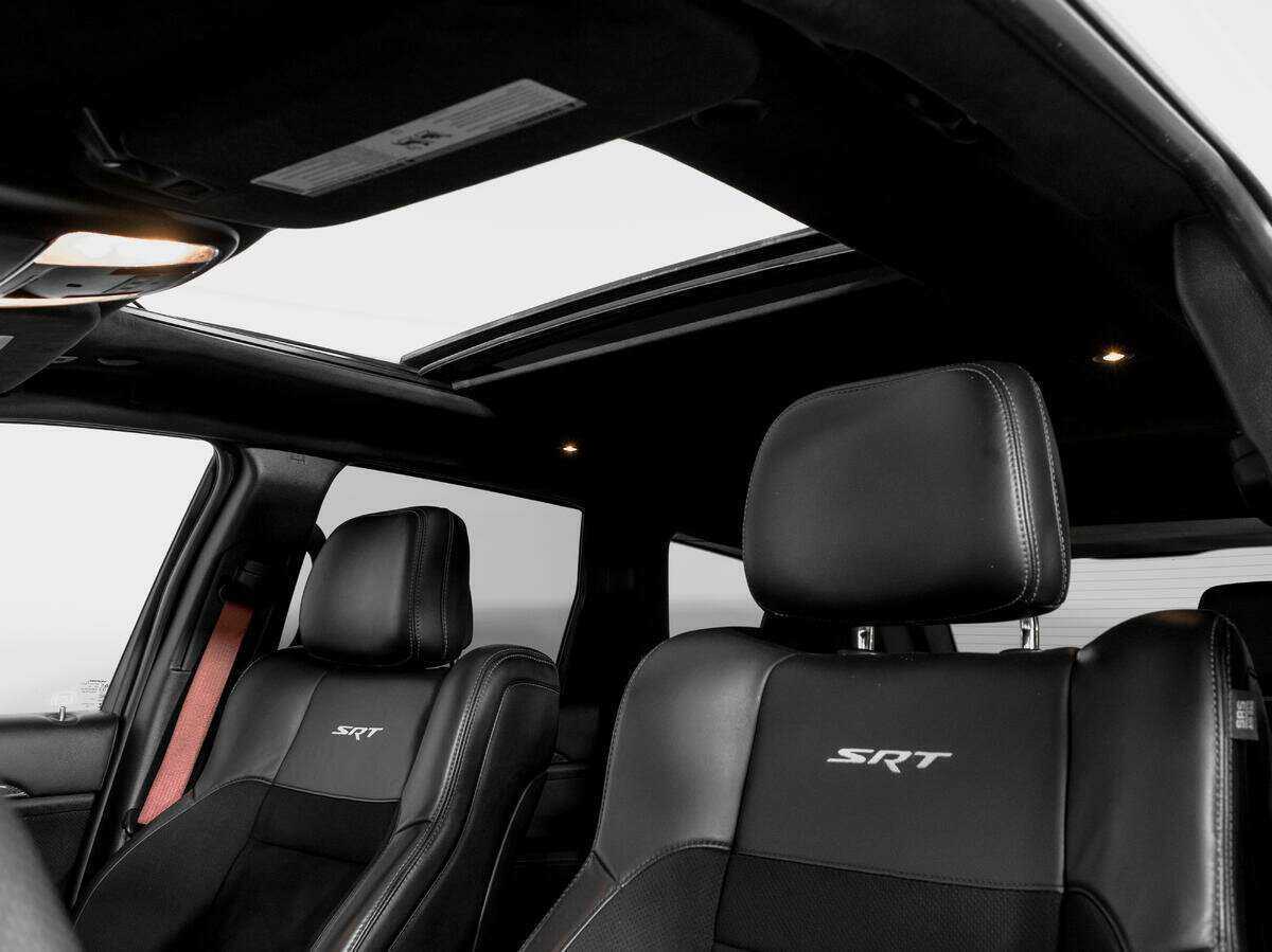 Купить Jeep Grand Cherokee с пробегом. Фото: #13