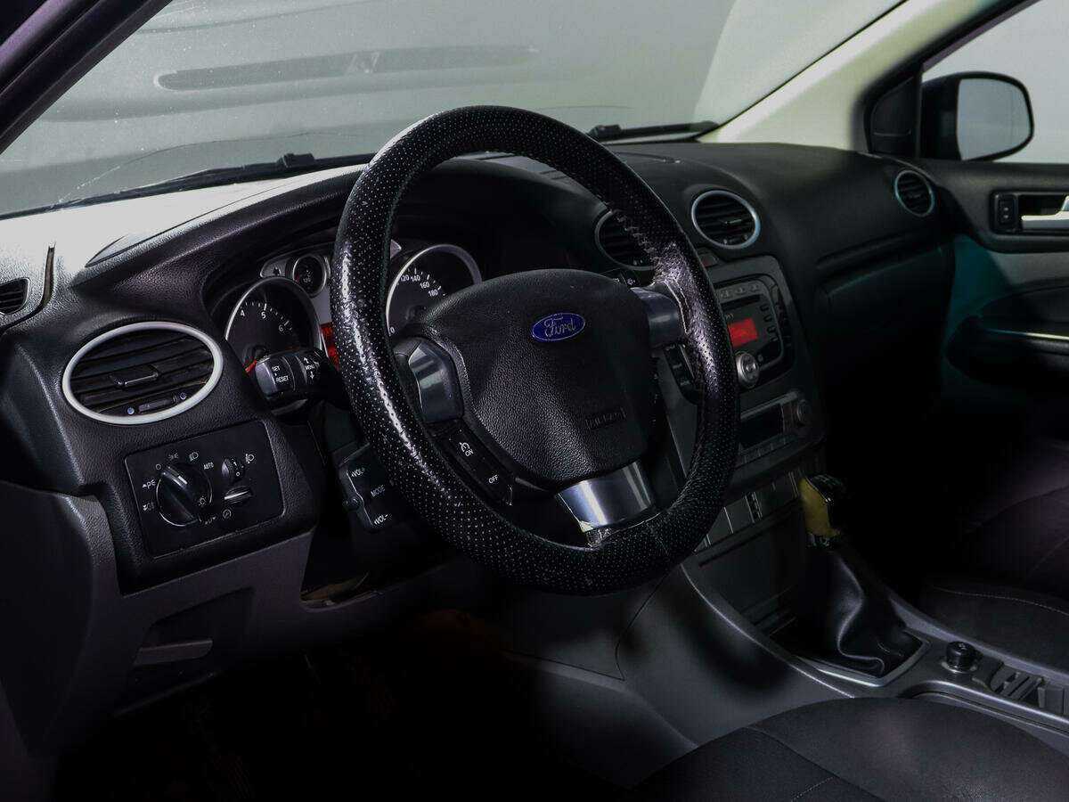 Купить Ford Focus с пробегом. Фото: #11
