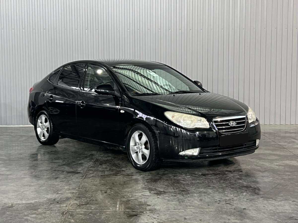 Купить Hyundai Elantra с пробегом. Фото: #2