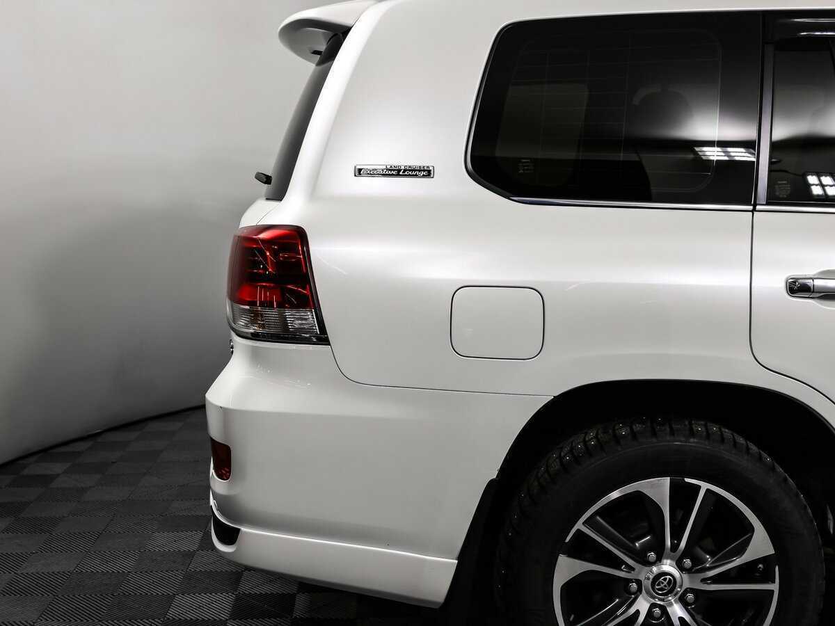 Купить Toyota Land Cruiser с пробегом. Фото: #16
