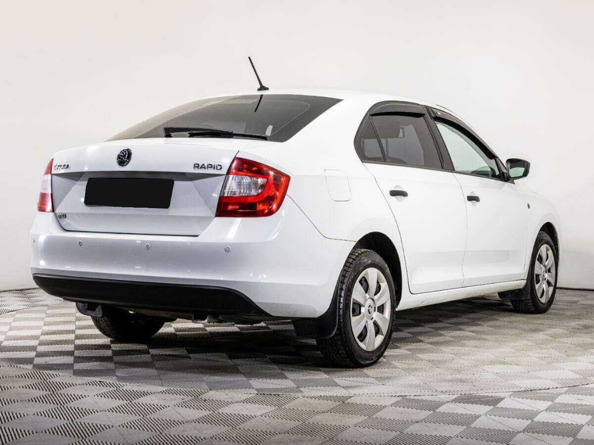 Купить Skoda Rapid с пробегом. Фото: #3