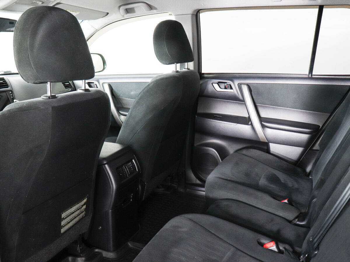 Купить Toyota Highlander с пробегом. Фото: #11