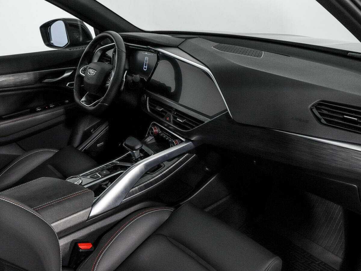 Купить Geely Tugella с пробегом. Фото: #13