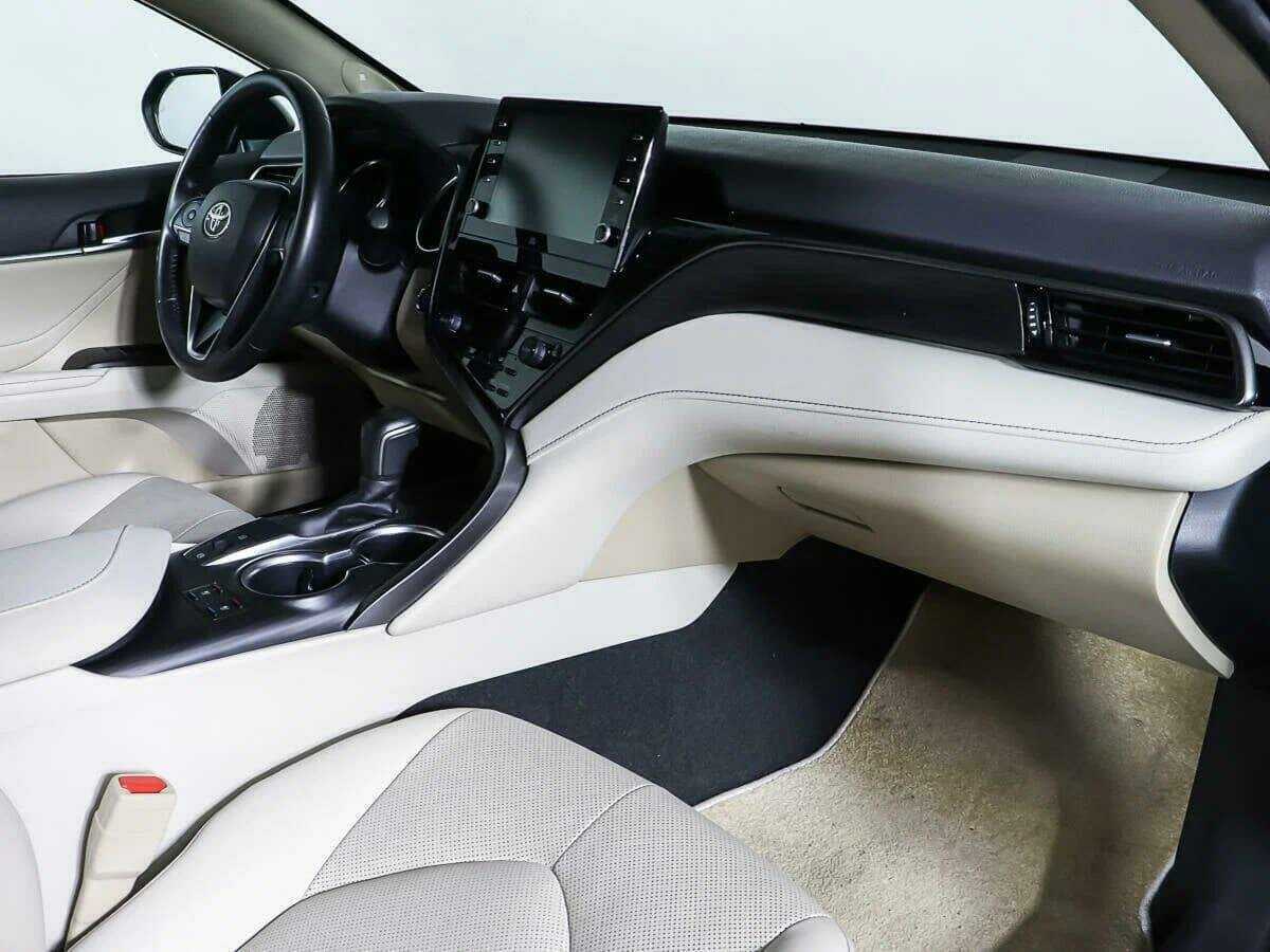 Купить Toyota Camry с пробегом. Фото: #8
