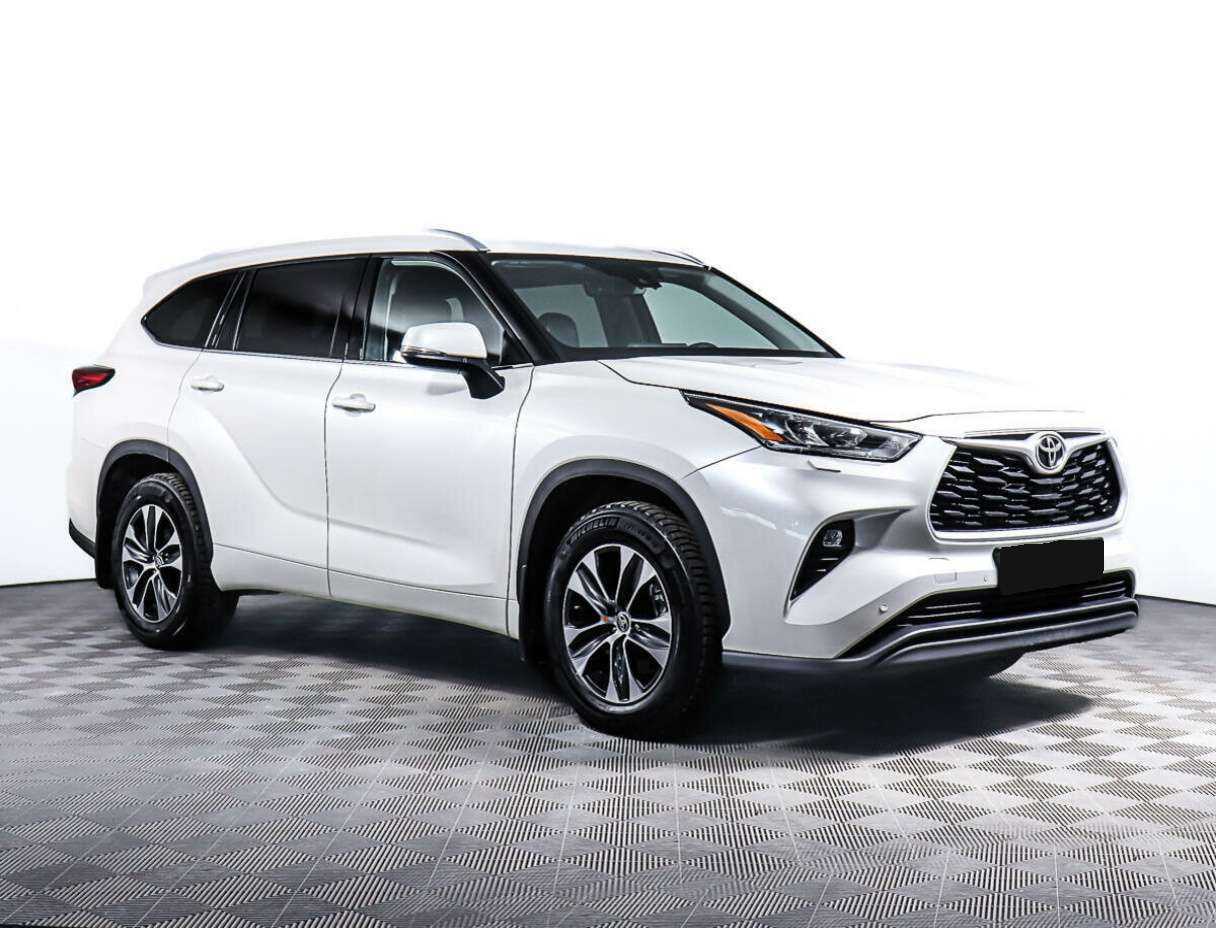 Купить Toyota Highlander с пробегом. Фото: #2