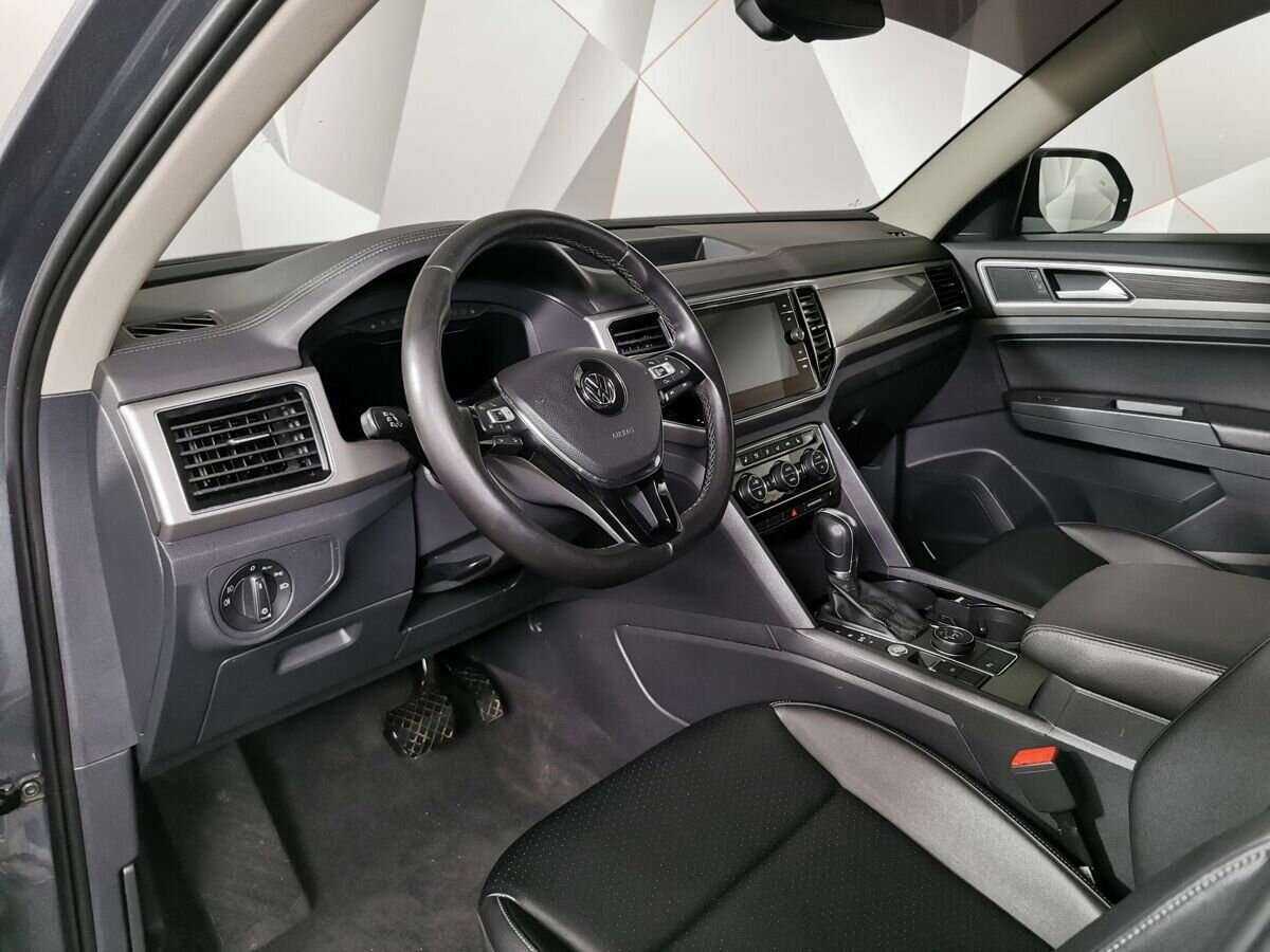 Купить Volkswagen Teramont с пробегом. Фото: #13